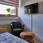Katarinas House Mit 2 Stilvoll, Gemuetlich & Zentral Boxspringbett, Parkplatz, Balkon Oder Garten Apartment