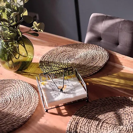 Katarinas House Mit 2 Stilvoll, Gemuetlich & Zentral Boxspringbett, Parkplatz, Balkon Oder Garten