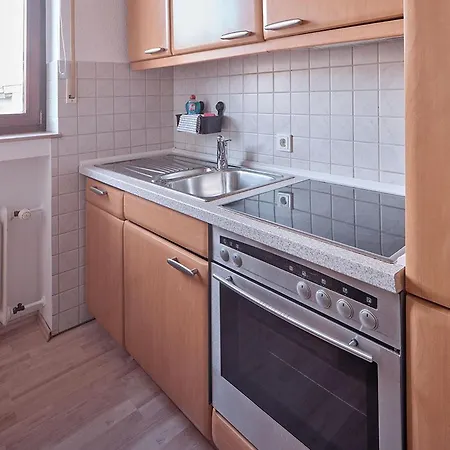 Apartment Katarinas House Mit 2 Stilvoll, Gemuetlich & Zentral Boxspringbett, Parkplatz, Balkon Oder Garten