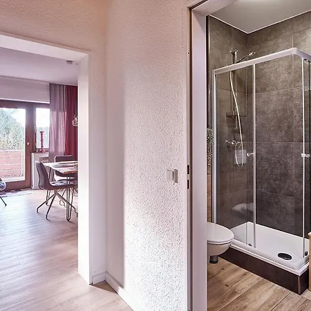 Katarinas House Mit 2 Stilvoll, Gemuetlich & Zentral Boxspringbett, Parkplatz, Balkon Oder Garten * Moers