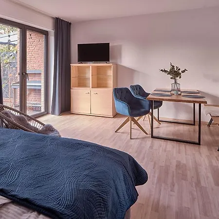 Katarinas House Mit 2 Stilvoll, Gemuetlich & Zentral Boxspringbett, Parkplatz, Balkon Oder Garten Daire