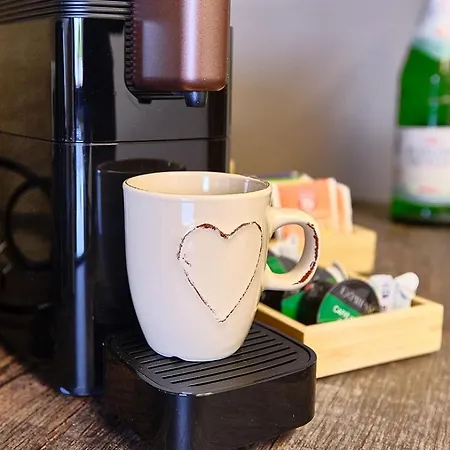 Daire Katarinas House Mit 2 Stilvoll, Gemuetlich & Zentral Boxspringbett, Parkplatz, Balkon Oder Garten