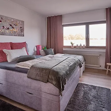 Katarinas House Mit 2 Stilvoll, Gemuetlich & Zentral Boxspringbett, Parkplatz, Balkon Oder Garten Daire