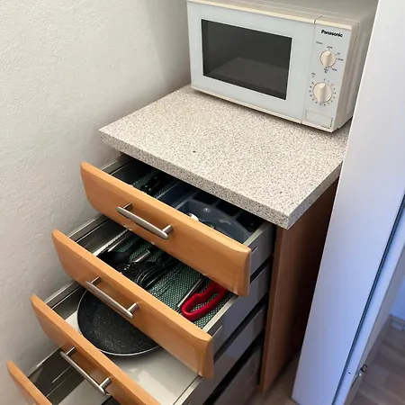 Katarinas House Mit 2 Stilvoll, Gemütlich&zentral Boxspringbett, Parkplatz, Balkon Oder Garten Apartment Moers