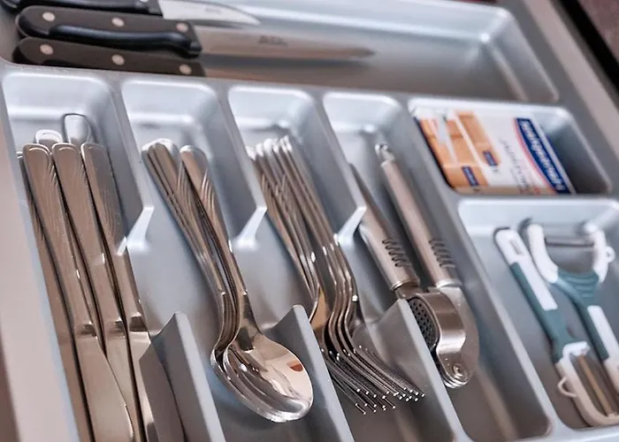 Katarinas House Mit 2 Stilvoll, Gemuetlich & Zentral Boxspringbett, Parkplatz, Balkon Oder Garten Moers