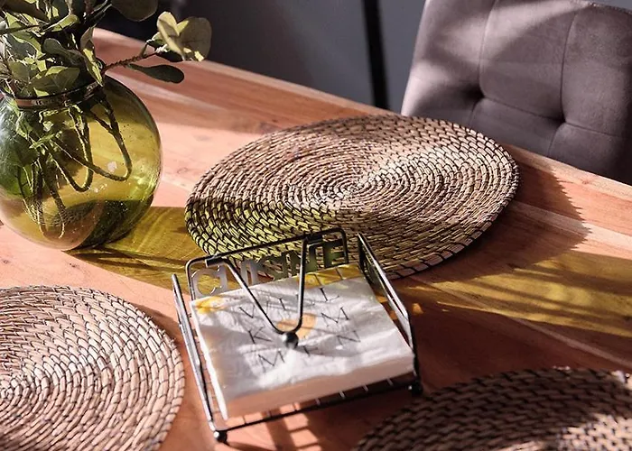 Katarinas House Mit 2 Stilvoll, Gemuetlich & Zentral Boxspringbett, Parkplatz, Balkon Oder Garten