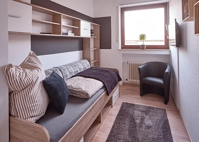 Lejlighed Katarinas House Mit 2 Stilvoll, Gemuetlich & Zentral Boxspringbett, Parkplatz, Balkon Oder Garten *