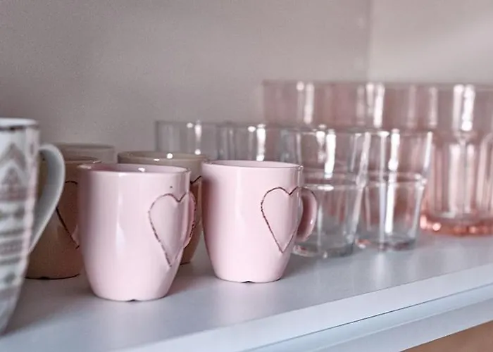 Lejlighed Katarinas House Mit 2 Stilvoll, Gemuetlich & Zentral Boxspringbett, Parkplatz, Balkon Oder Garten Moers