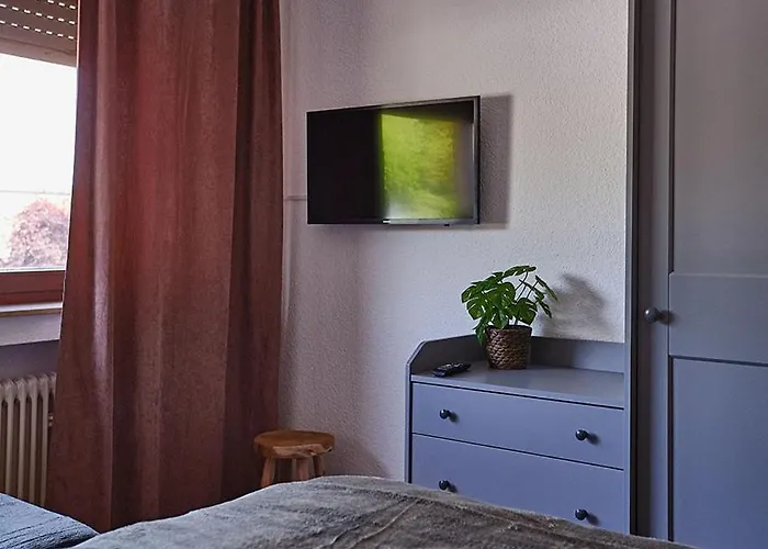 Katarinas House Mit 2 Stilvoll, Gemuetlich & Zentral Boxspringbett, Parkplatz, Balkon Oder Garten Moers