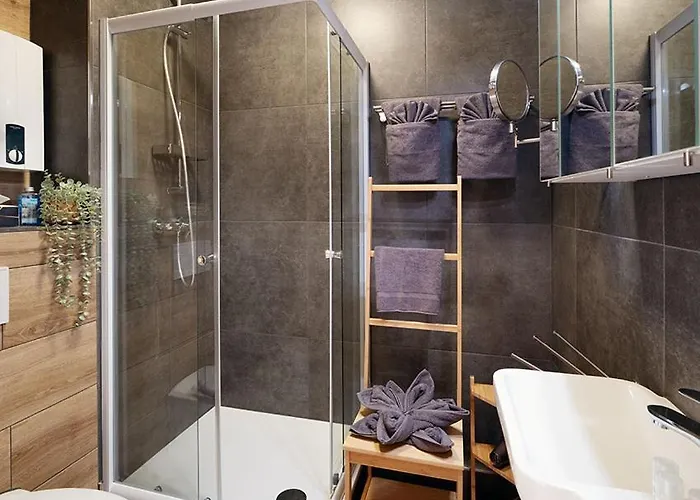 Katarinas House Mit 2 Stilvoll, Gemütlich&zentral Boxspringbett, Parkplatz, Balkon Oder Garten *