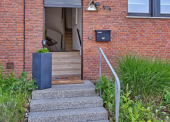 Katarinas House Mit 2 Stilvoll, Gemütlich&zentral Boxspringbett, Parkplatz, Balkon Oder Garten * Moers