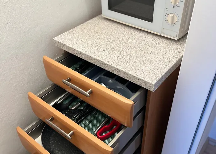 Katarinas House Mit 2 Stilvoll, Gemütlich&zentral Boxspringbett, Parkplatz, Balkon Oder Garten Apartment Moers